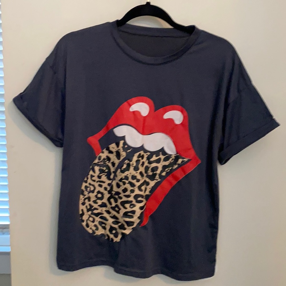 Cheetah lips rolling stone shirt